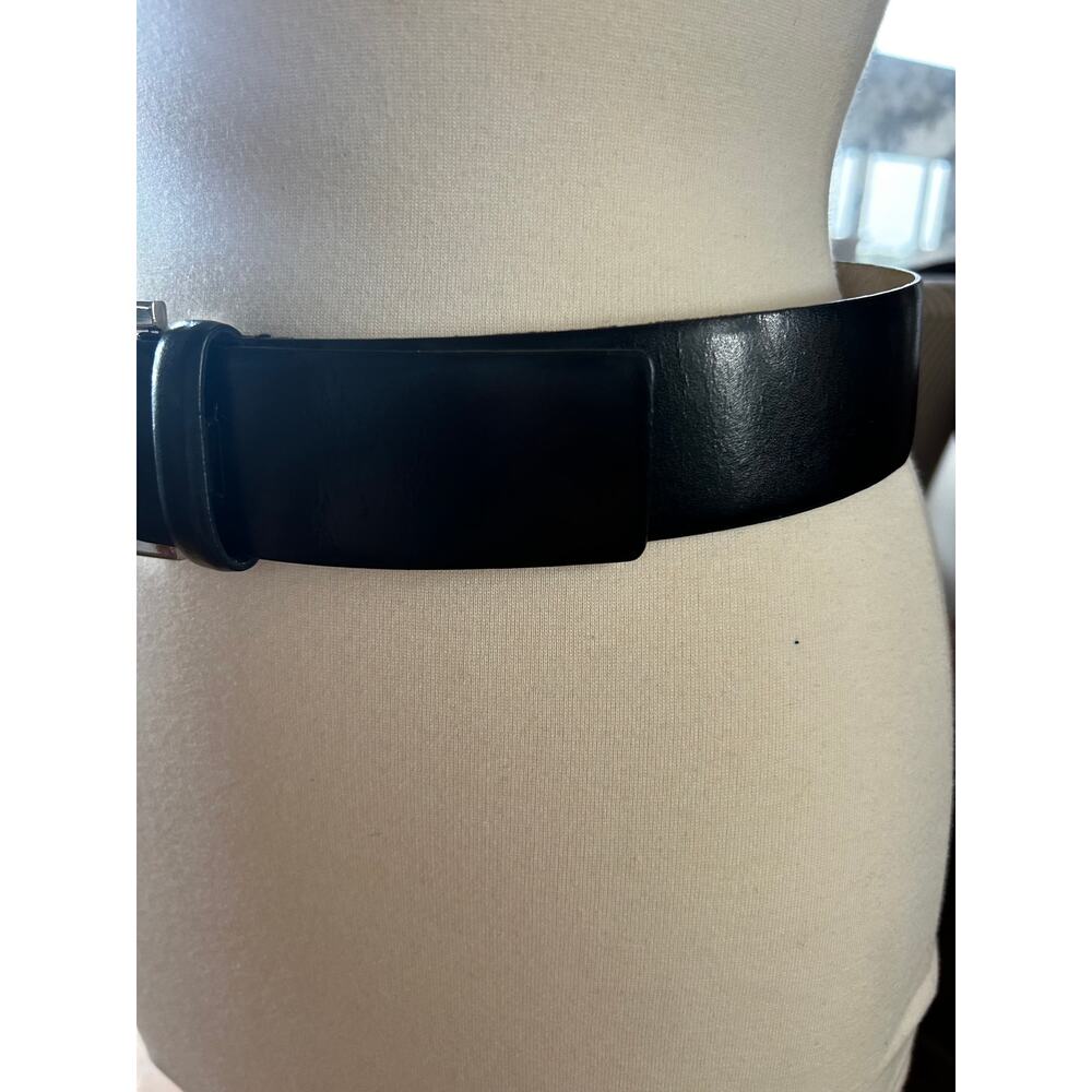 Vintage Anne Klein Black Leather Belt Silver Lion Buckle Minimalist 90s Small - Picture 6 of 6